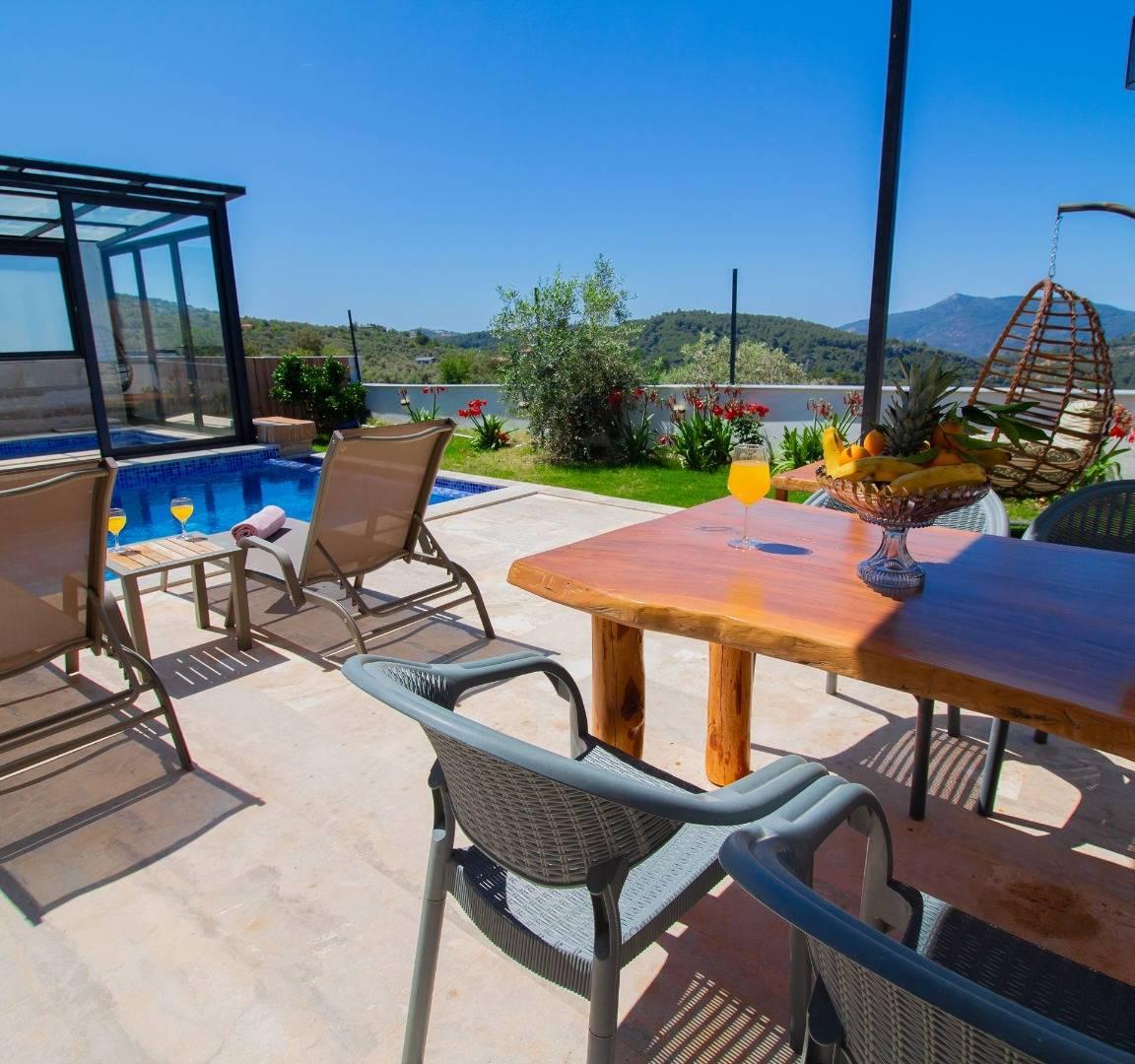 Kaş Üzümlü'de Balayı Çiftlerine Uygun, Isıtmalı Havuzlu, Modern Villa-40730