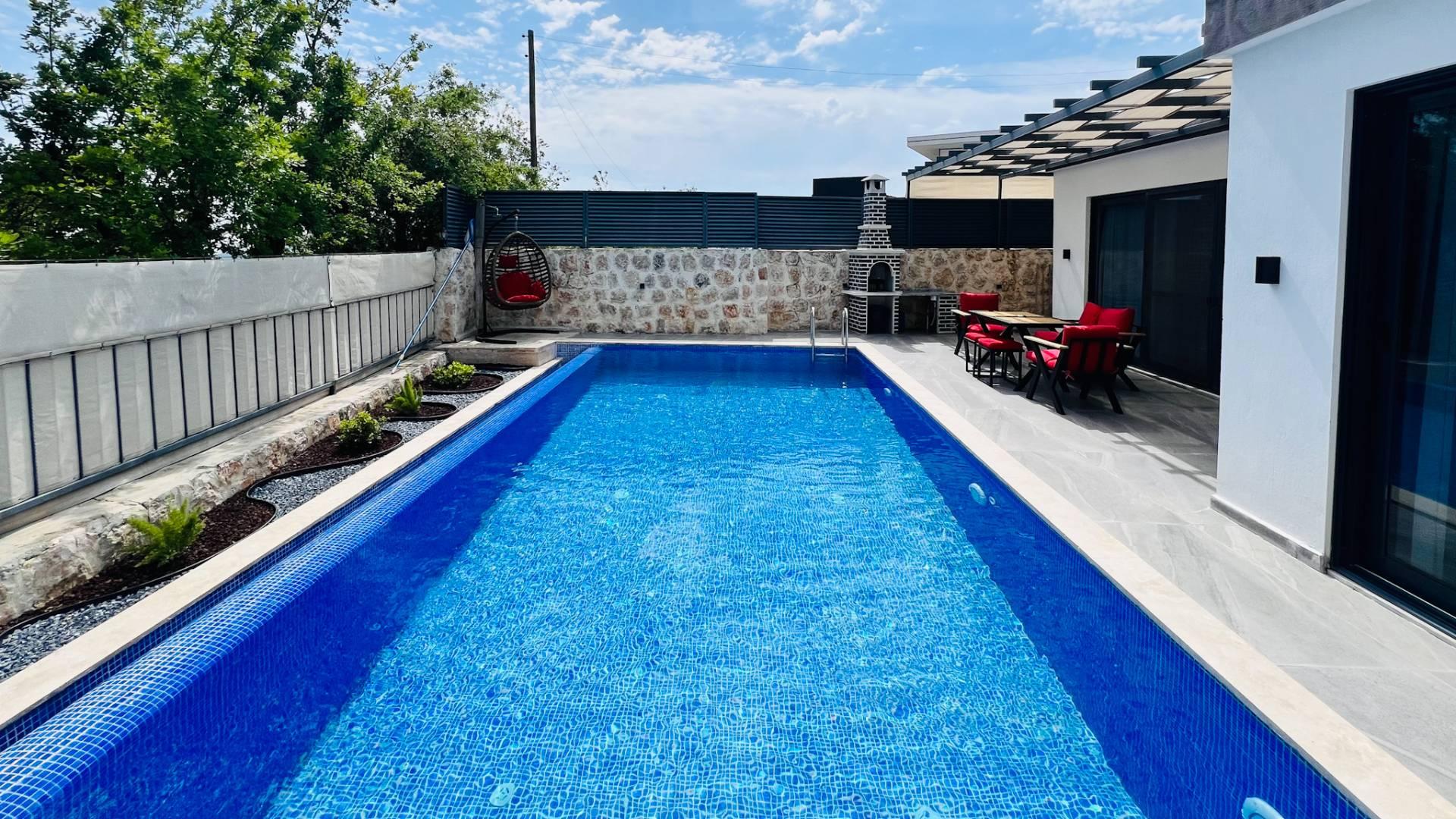 Kaş Üzümlü'de Balayı Çiftlerine Uygun, Özel Havuzlu, Modern Villa-35653