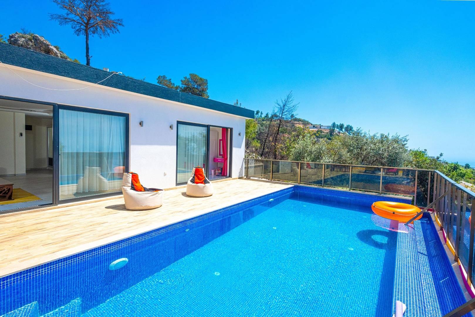 Kaş Üzümlü'de Doğa İçerisinde, Özel Havuzlu, Yazlık Villa-26422