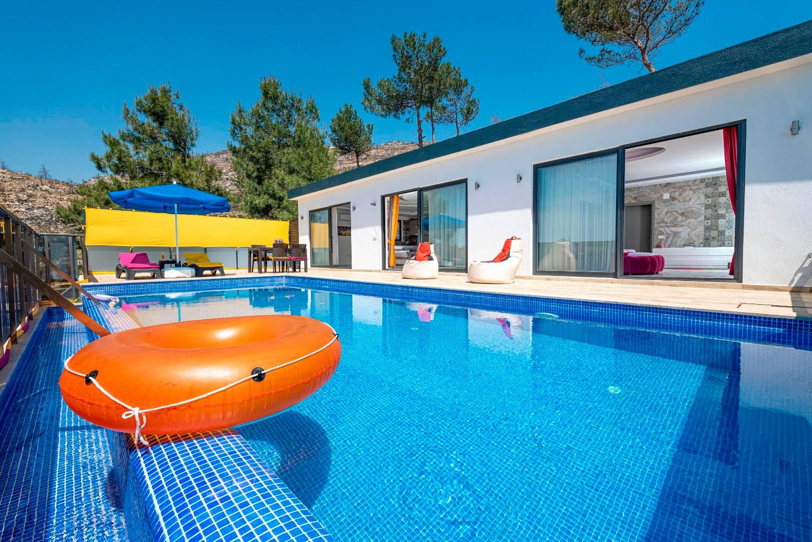 Kaş Üzümlü'de Doğa İçerisinde, Özel Havuzlu, Yazlık Villa-26422