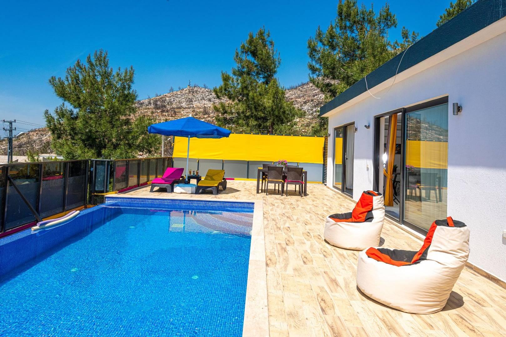 Kaş Üzümlü'de Doğa İçerisinde, Özel Havuzlu, Yazlık Villa-26422