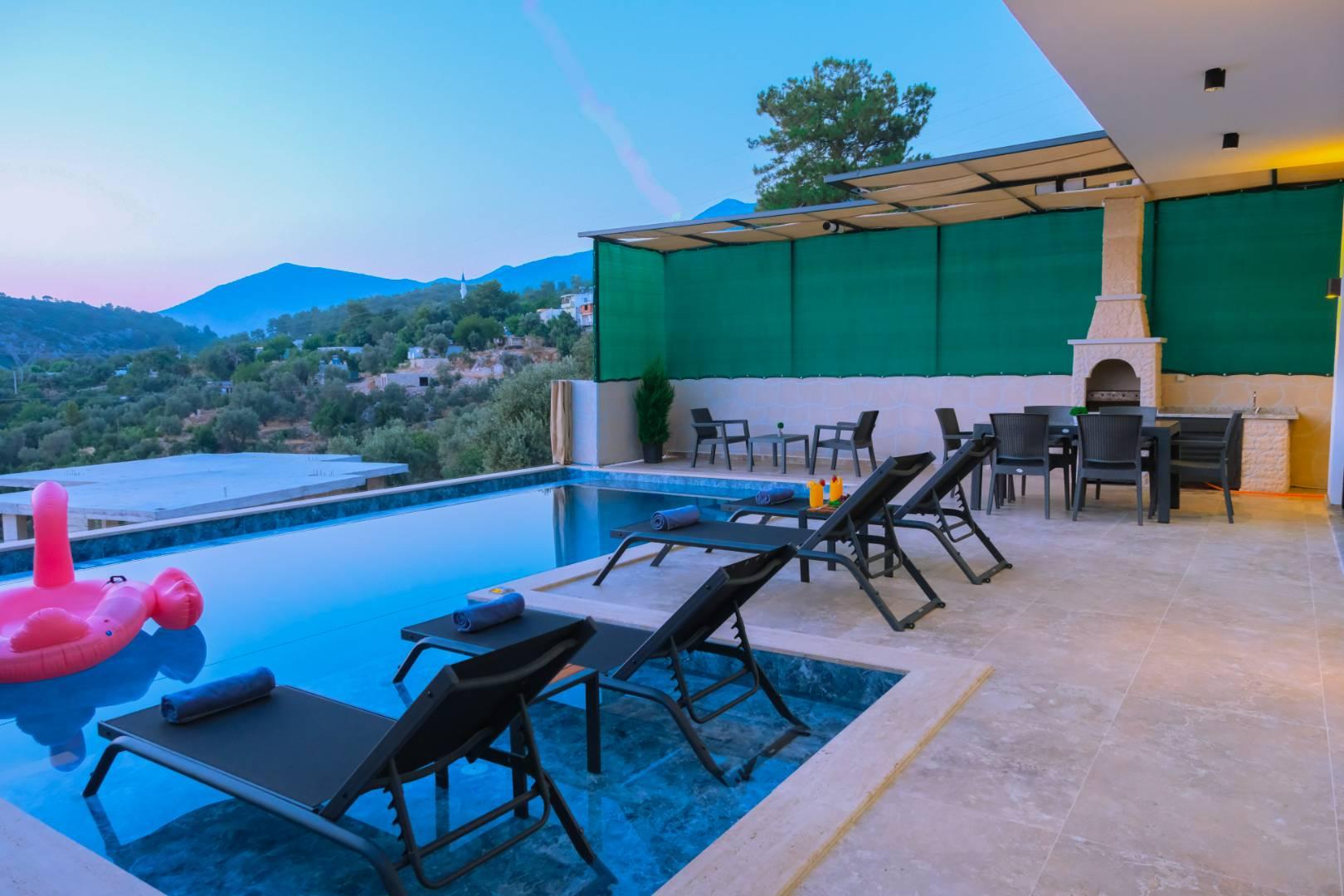 Kaş İslamlar'da Doğa Manzaralı, Isıtmalı Özel Havuzlu, Jakuzili Villa-41272
