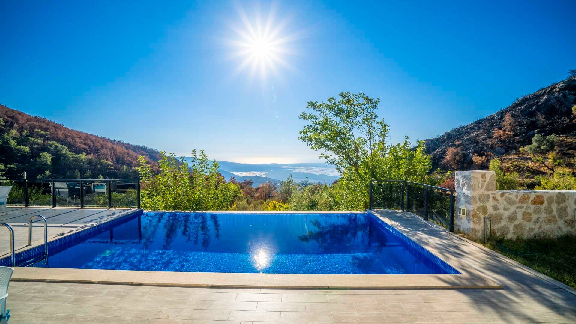 Kaş Üzümlü'de Doğayla Baş Başa, Özel Havuzlu, 4 Kişilik Villa