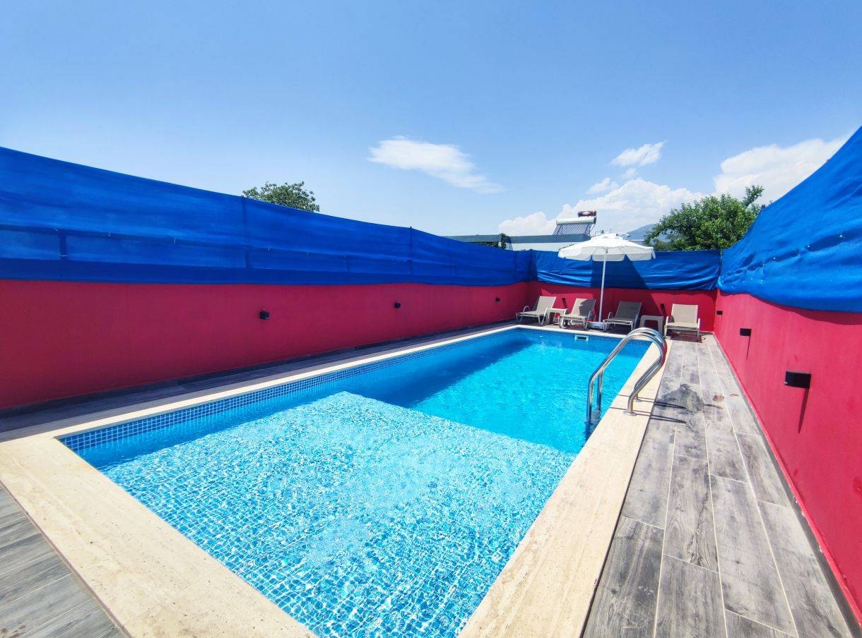 Kaş Üzümlü'de Minimalist Tasarımlı, Özel Havuzlu, Kiralık Villa