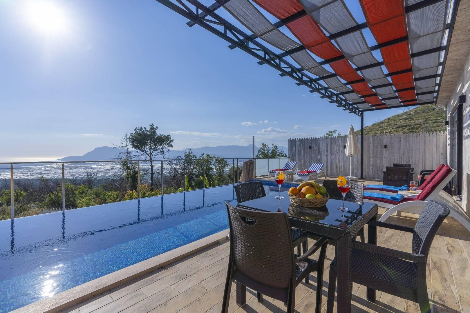 Kaş Üzümlü'de Muhteşem Doğada, Özel Havuzlu, Sinema Odalı Villa-41989