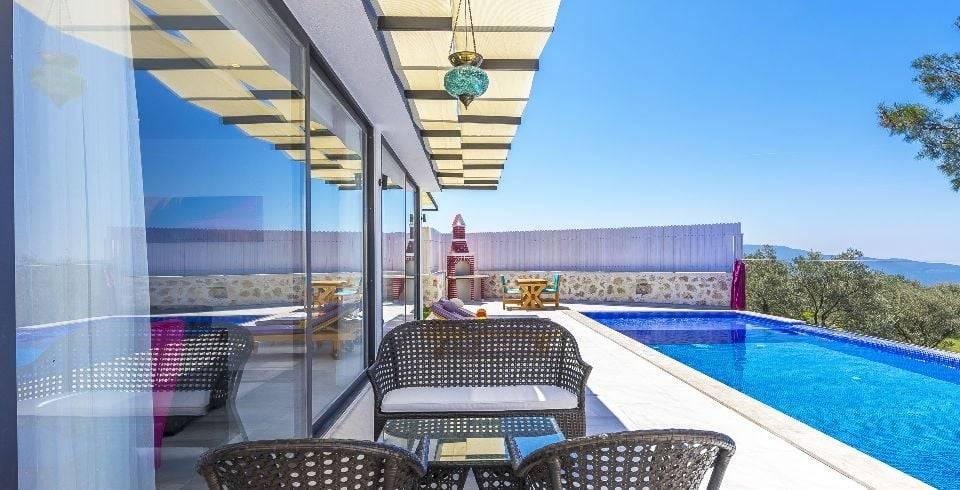 Kaş Üzümlü'de Nezih Konumda, Özel Havuzlu, Kiralık Balayı Villası-40383