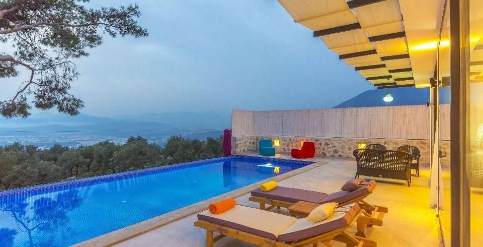 Kaş Üzümlü'de Nezih Konumda, Özel Havuzlu, Kiralık Balayı Villası-40383