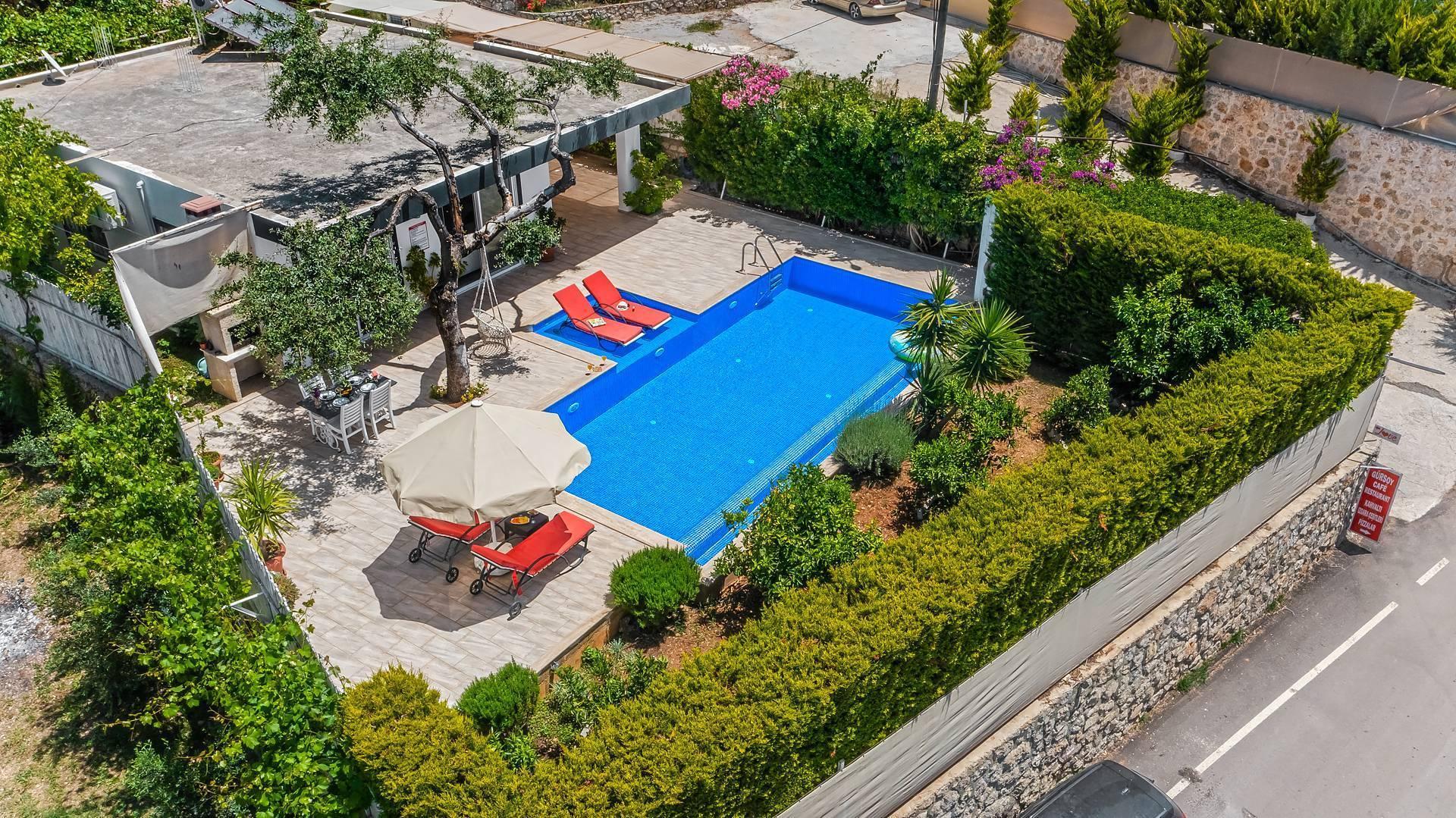 Kaş Üzümlü'de Sakin Konumda, Özel Havuzlu, Balayı Villası-31247