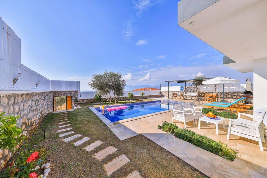 Kaş Üzümlü'de Şehrin Gürültüsünden Uzakta, Özel Havuzlu, Bahçeli Villa-43816