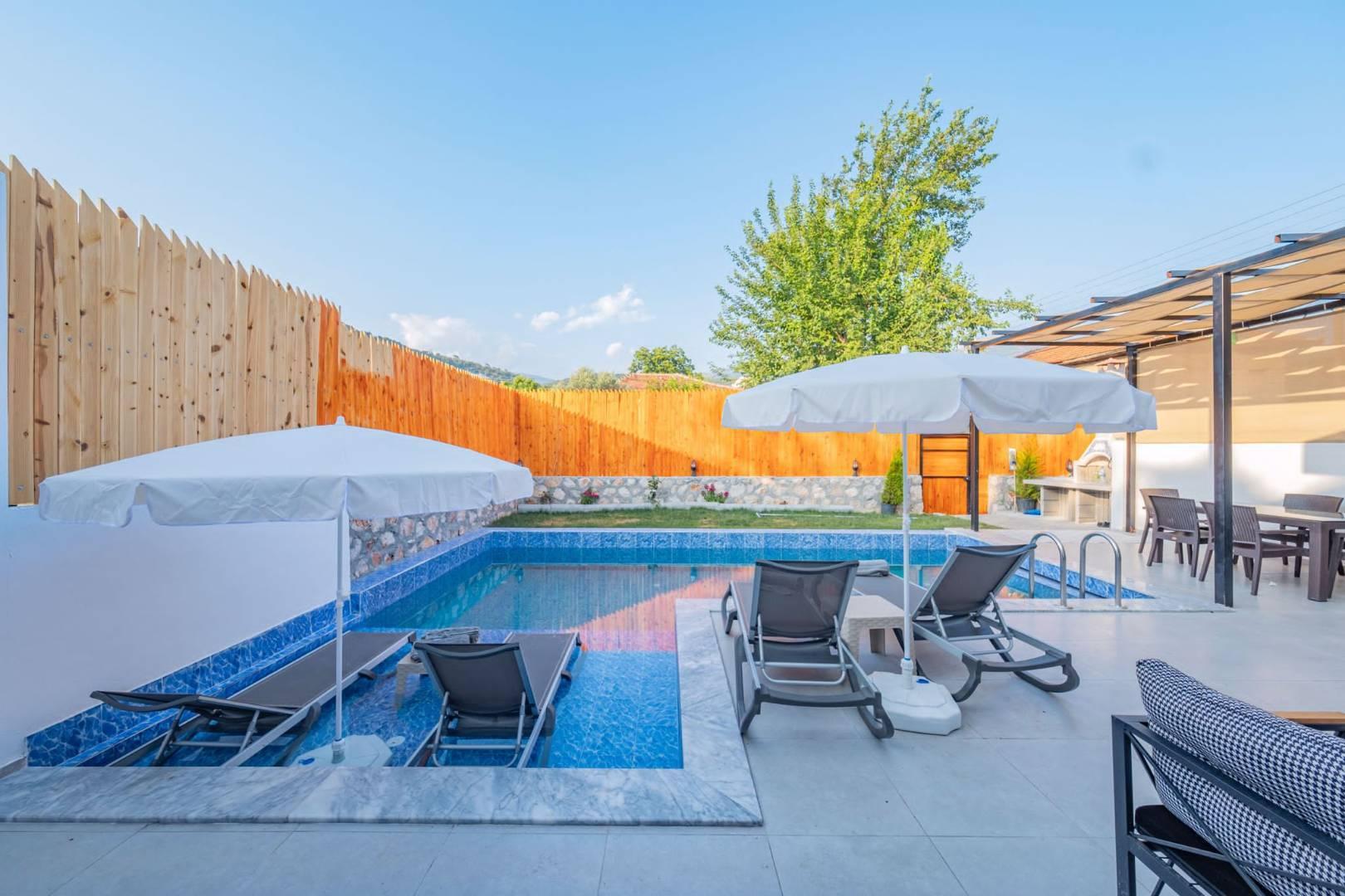 Kaş Yeşilköy'de Yeşillikler İçerisinde, Özel Havuzlu, Jakuzili Villa-40712