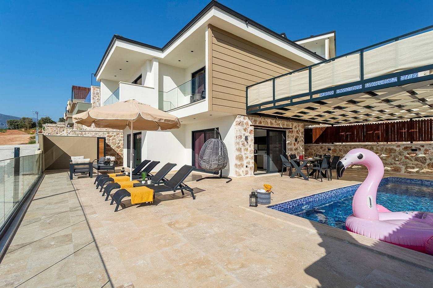 Kaş Yeşilköy'de Çekirdek Ailelere Uygun, Özel Havuzlu, Jakuzili Villa