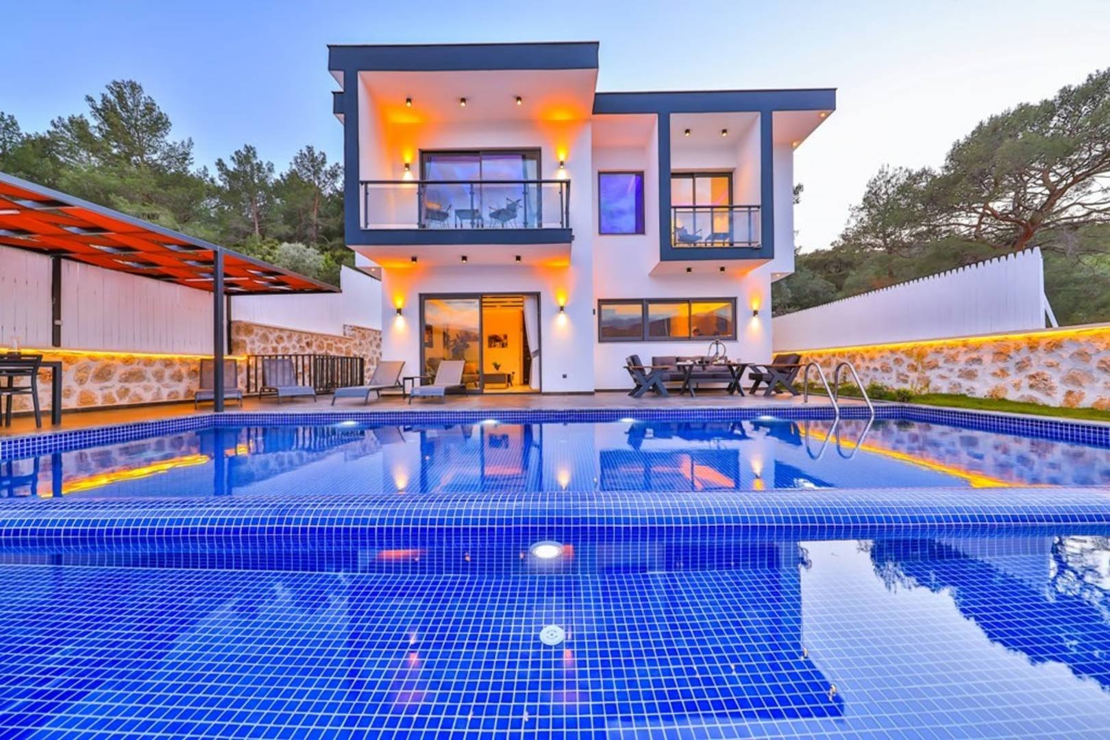 Kaş Yeşilköy'de Eşsiz Doğa İçinde, Özel Havuzlu, Lüks Villa