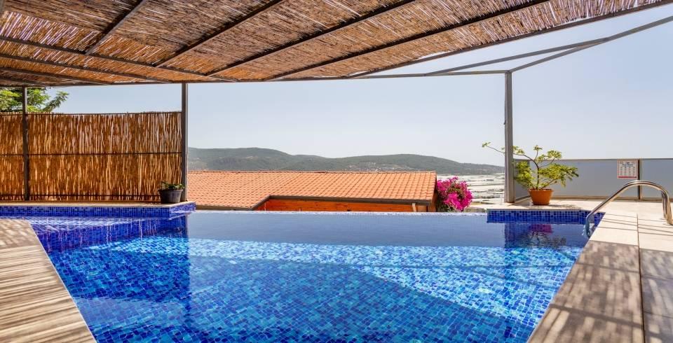 Kaş Yeşilköy'de Sakin Konumda, Özel Havuzlu, Jakuzili Villa-40089