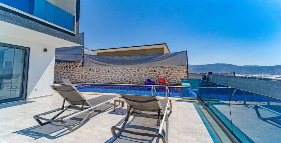 Kaş Yeşilköy'de Sakin Konumda, Özel Havuzlu, Kiralık Villa-39983
