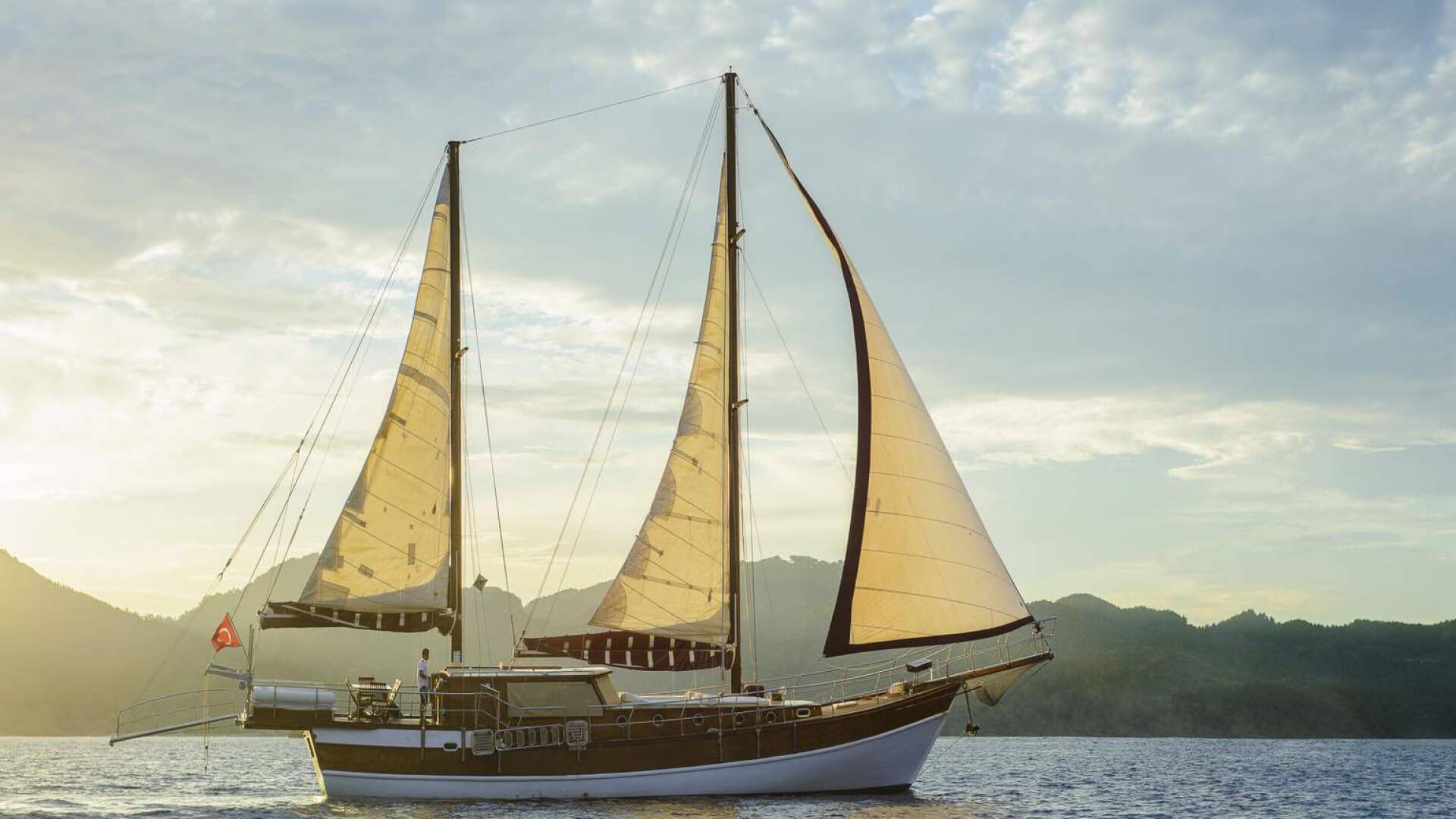 Fethiye'nin Eşsiz Maviliğinde, Benzersiz Tasarımlı, 6 Kişilik Gulet