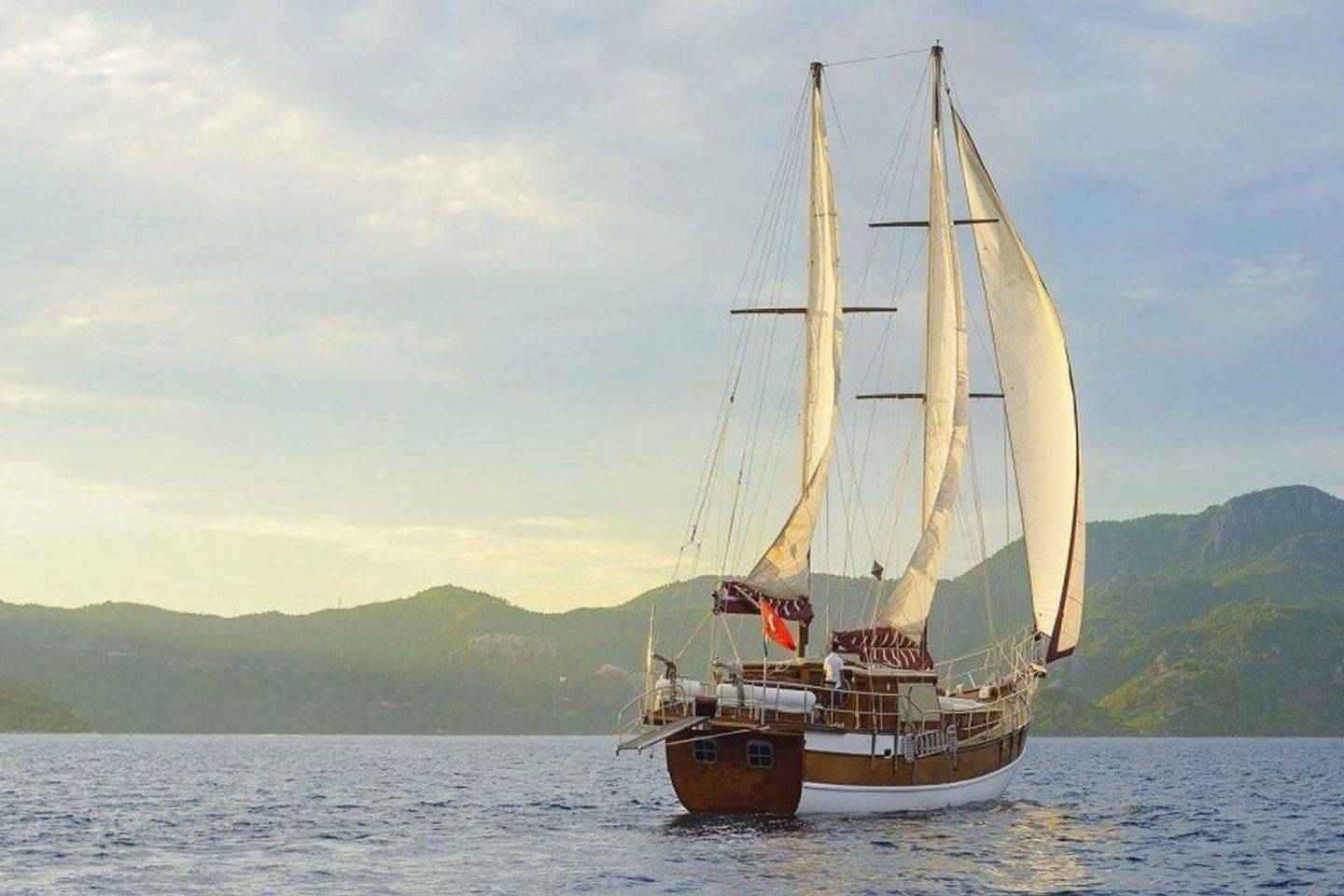 Fethiye'nin Eşsiz Maviliğinde, Benzersiz Tasarımlı, 6 Kişilik Gulet