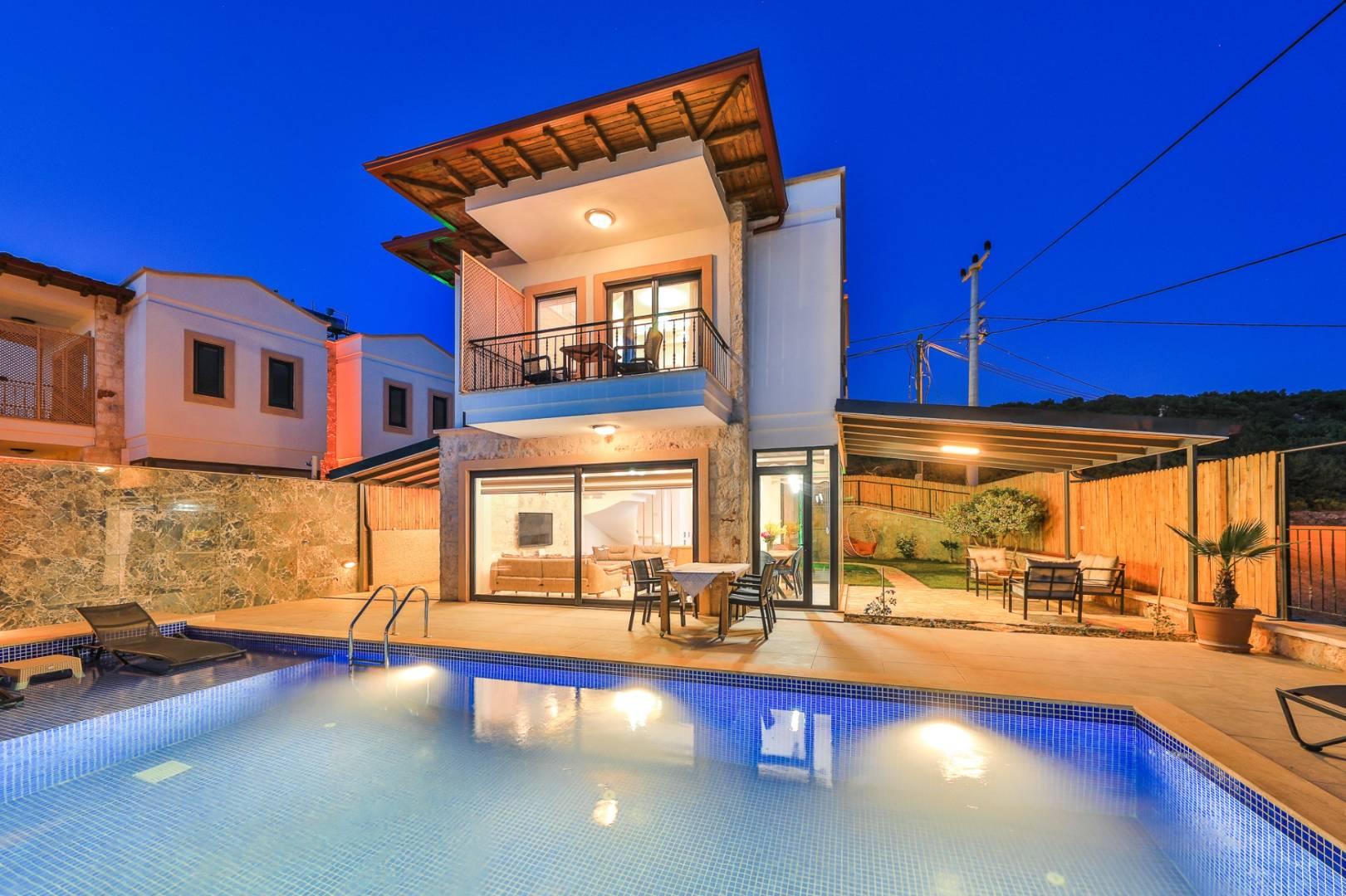 Kaş Andifli'de Elverişli Konumda, Özel Havuzlu, Kiralık Villa-38703