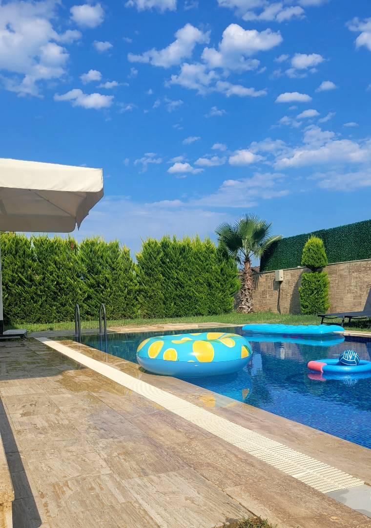 Kemer Arslanbucak'ta Merkezi Konumda, Özel Havuzlu, Yeni Modern Villa-33898