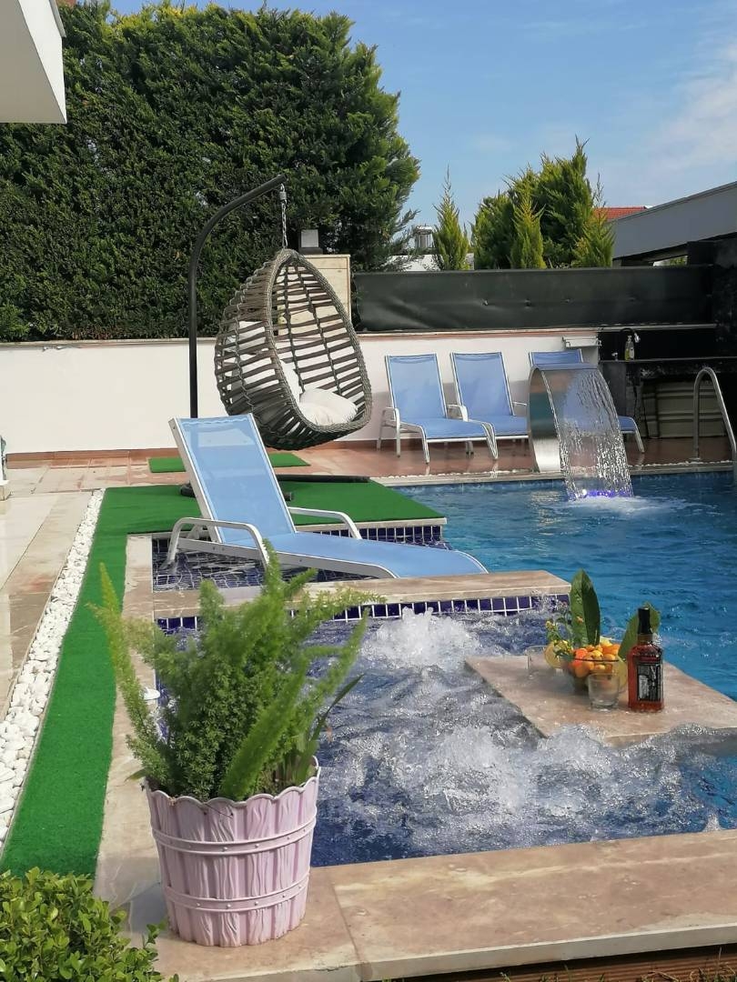 Kemer Çamyuva'da Denize Yürüme Mesafesinde, Özel Havuzlu, Lüks Villa