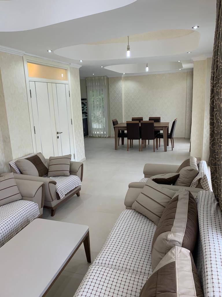 Kemer Çamyuva'da Yemyeşil Doğada, Özel Havuzlu, Şık Villa