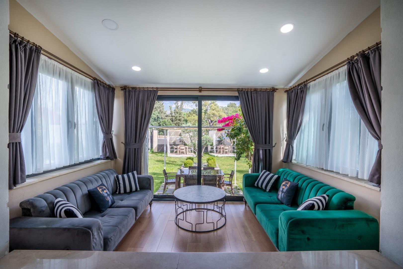 Kemer Tekirova'da Sahile Yakın, Bahçeli, Konforlu, 2+1 Kiralık Suit-19607