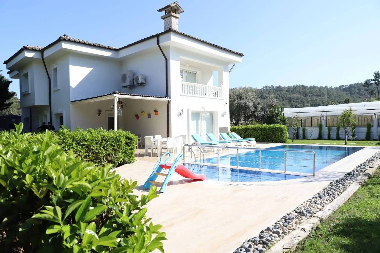 Kemer'de Doğa İle İç İçe, Özel ve Çocuk Havuzlu, Bahçeli Villa