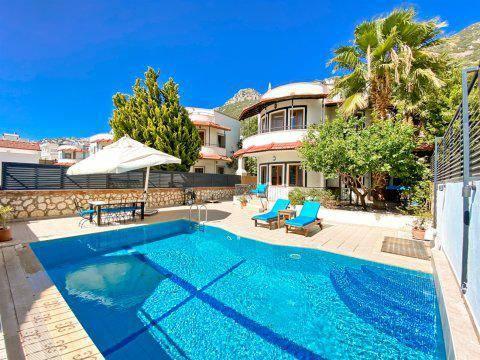 Kaş Kalkan'da Panoramik Deniz Manzaralı, Özel Havuzlu Şık Villa-39896
