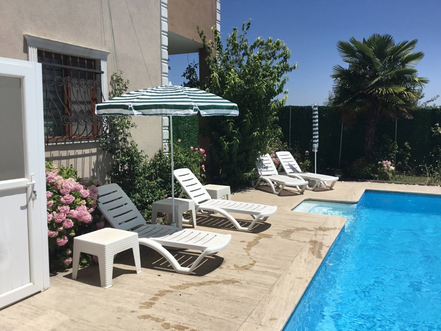 Kocaeli İzmit'te Sakin Konumda, Özel Havuzlu, Ferah Tatil Evi