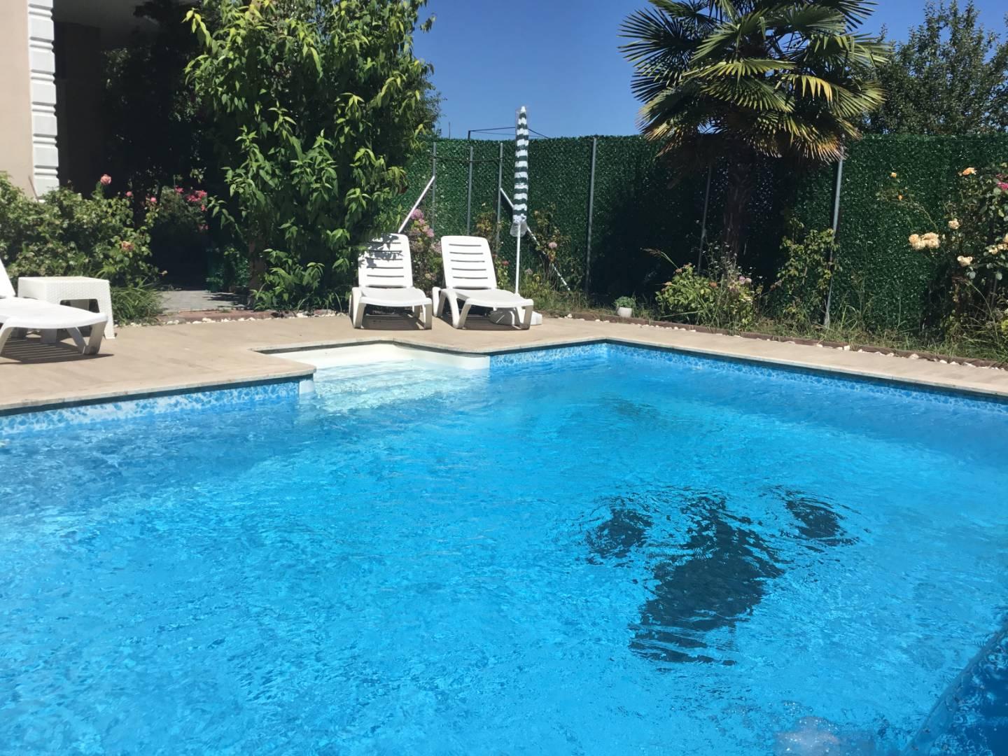 Kocaeli İzmit'te Sakin Konumda, Özel Havuzlu, Ferah Tatil Evi-41169