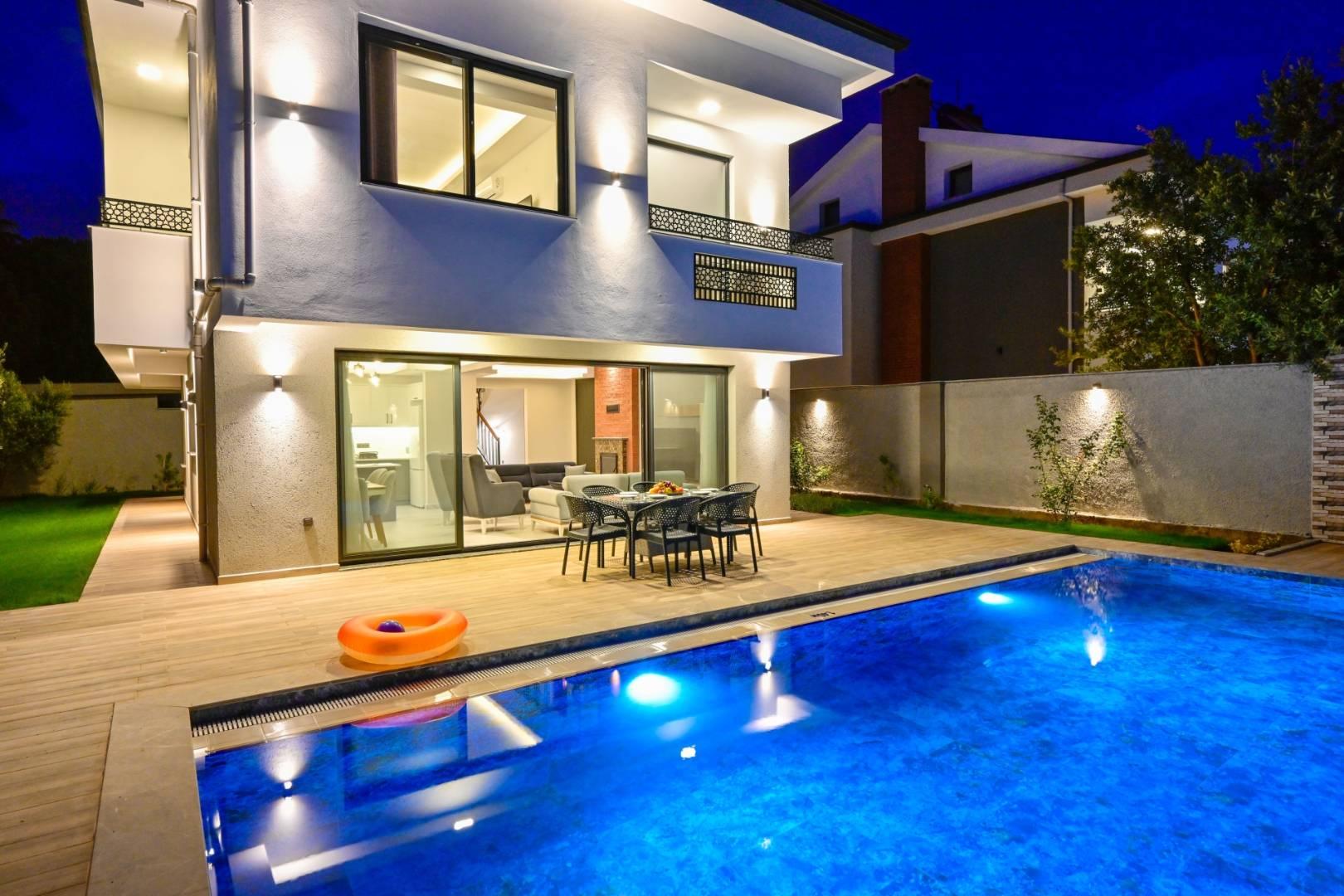 Fethiye Ölüdeniz'de Geniş Bahçeli, Özel Havuzlu, Konforlu Villa-39147