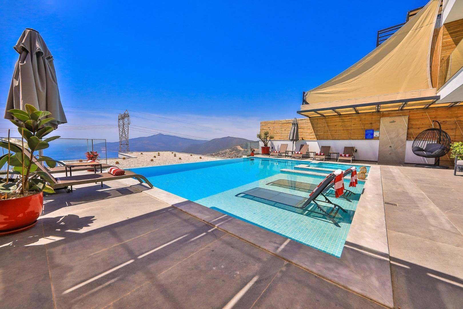 Kaş Kördere'de Deniz Manzaralı, Özel Havuzlu, Jakuzili Villa-23340