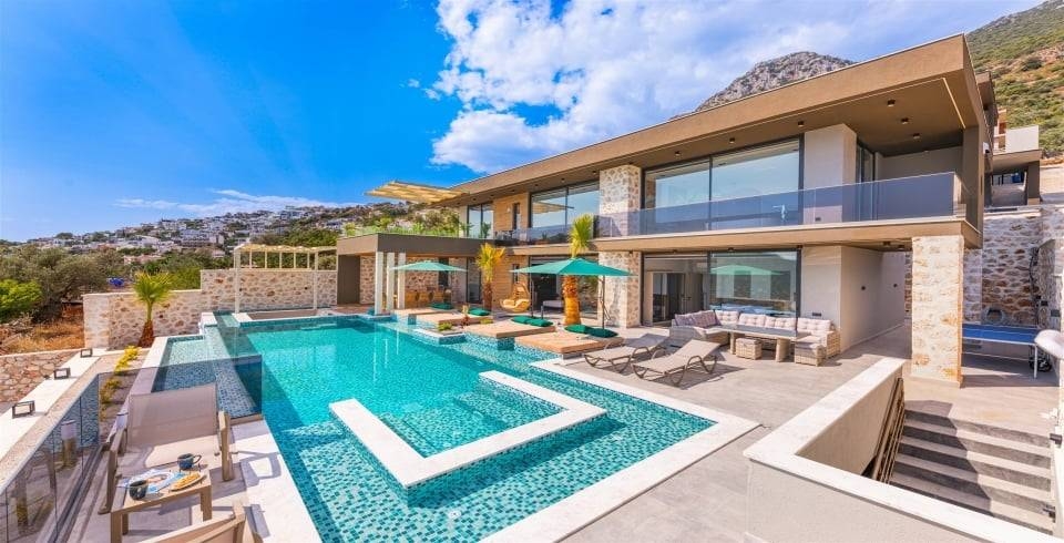 Kalkan Kördere'de Kalabalık Ailelere Uygun, Özel Havuzlu, Lüks Villa
