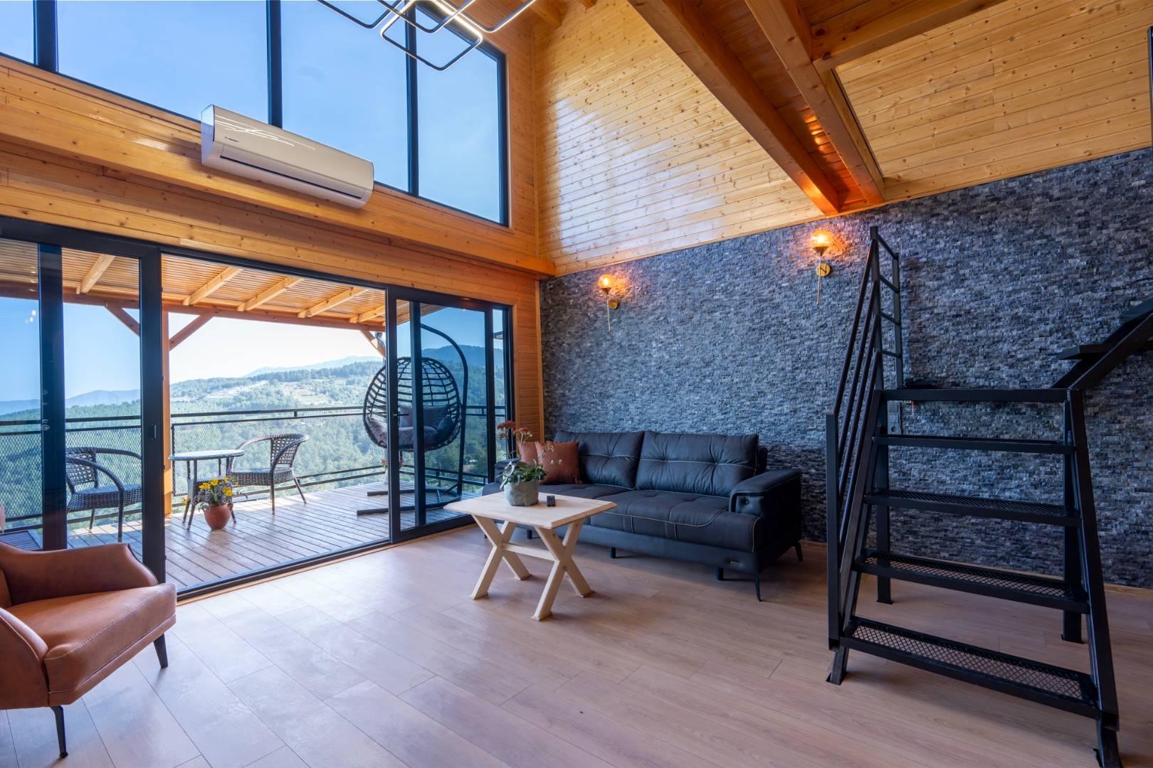 Kumluca Yazır'da Site İçerisinde, Jakuzili, Konforlu Villa