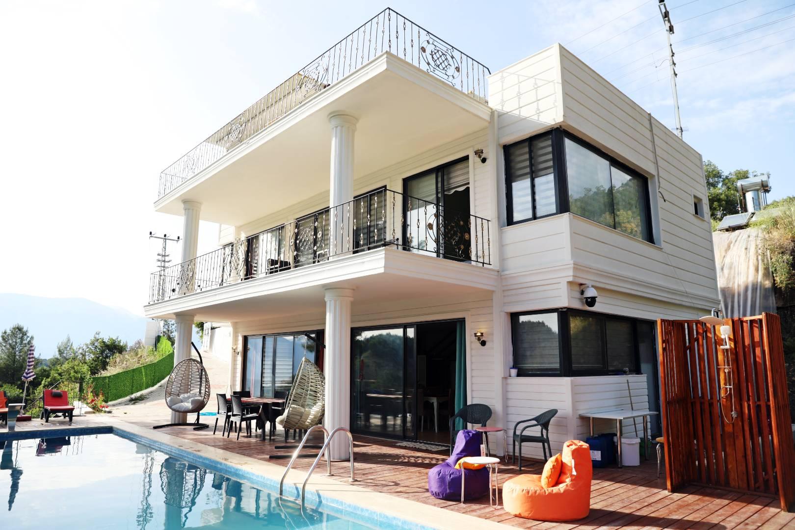 Antalya Kumluca'da Gürültüden Uzak, Özel Havuzlu, Şık Villa-39741