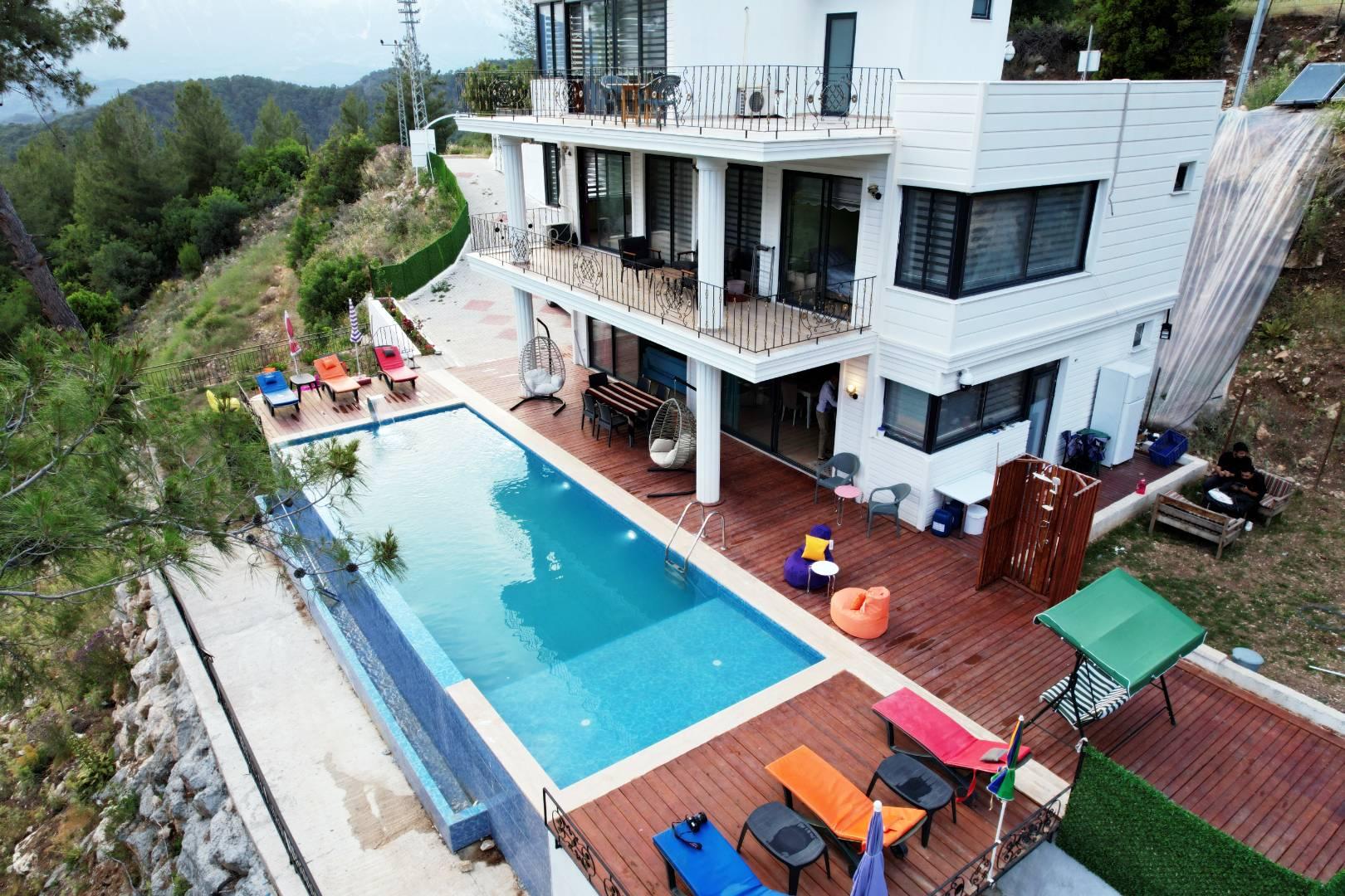 Antalya Kumluca'da Gürültüden Uzak, Özel Havuzlu, Şık Villa-39741