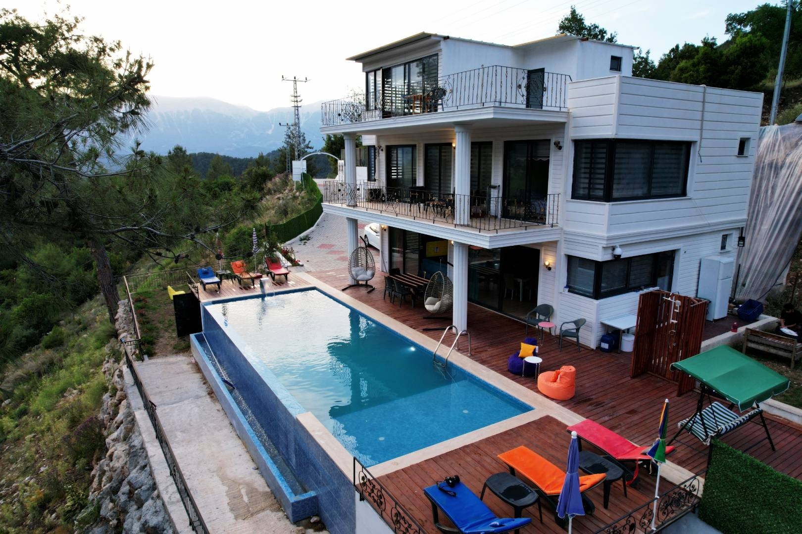 Antalya Kumluca'da Gürültüden Uzak, Özel Havuzlu, Şık Villa