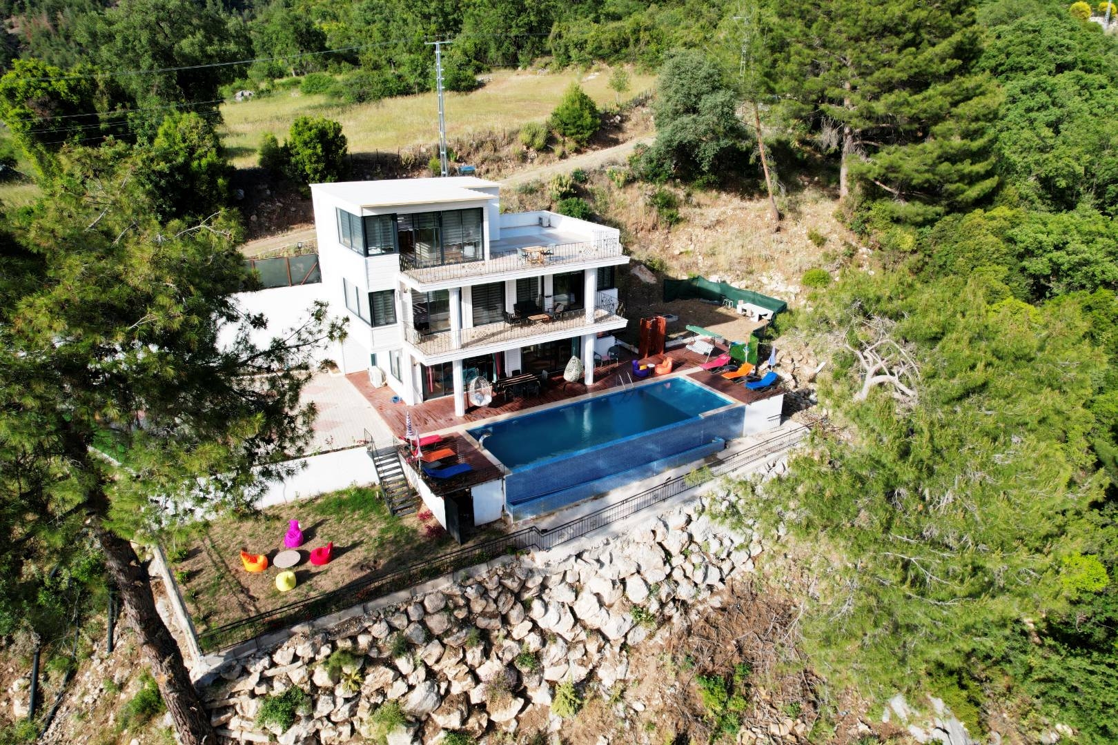 Antalya Kumluca'da Gürültüden Uzak, Özel Havuzlu, Şık Villa