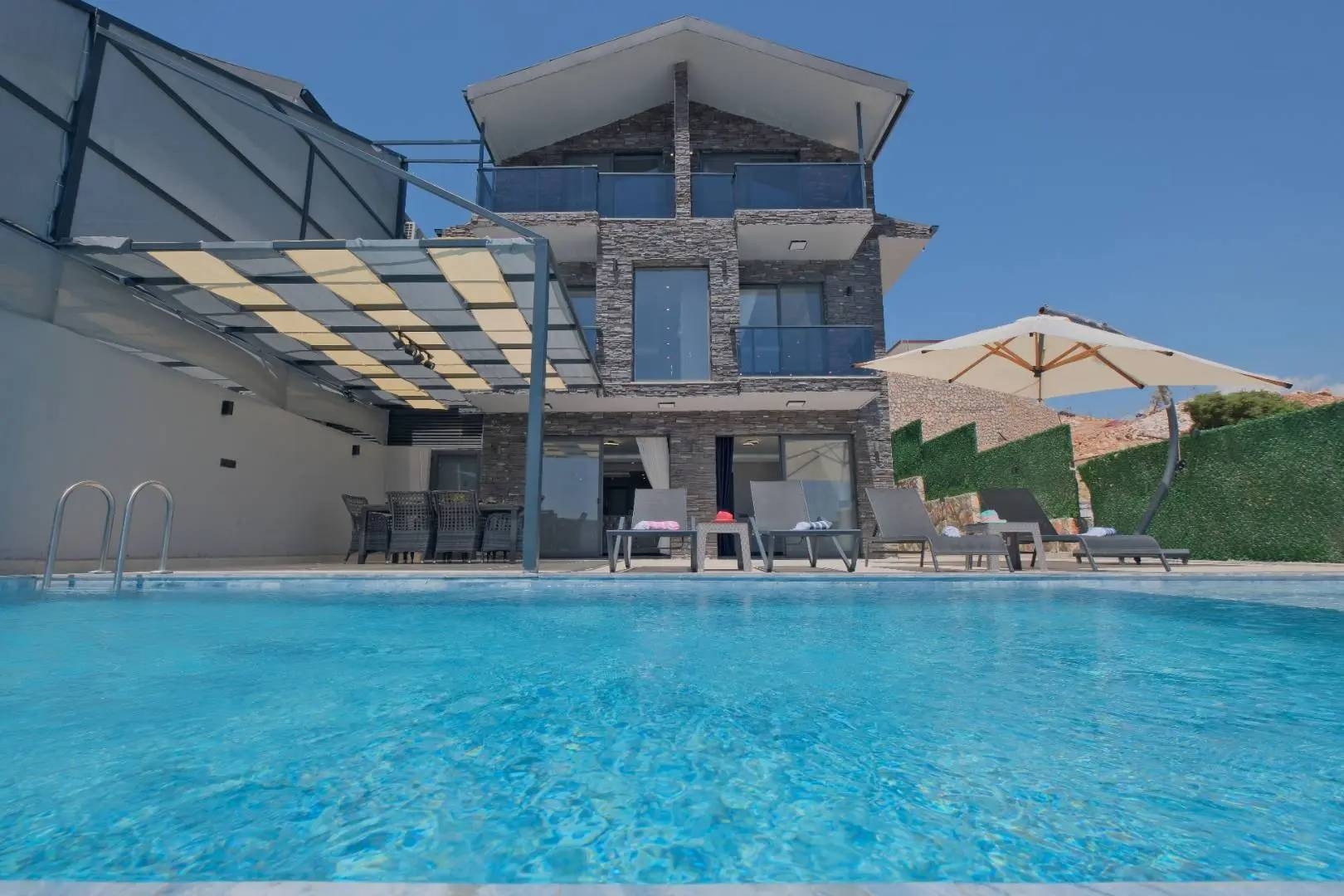 Muğla Seydikemer'de Sakin Konumda, Özel Havuzlu, Tatil Villası