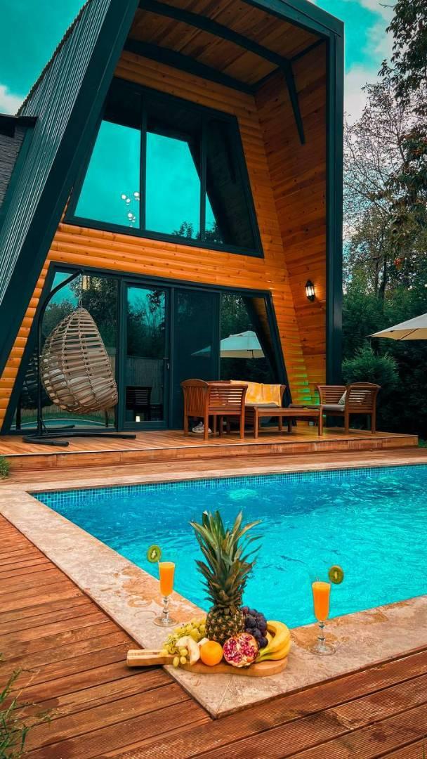 Sapanca Kurtköy'de Doğa İçerisinde, Isıtmalı Havuzlu, Kiralık Bungalov-40306