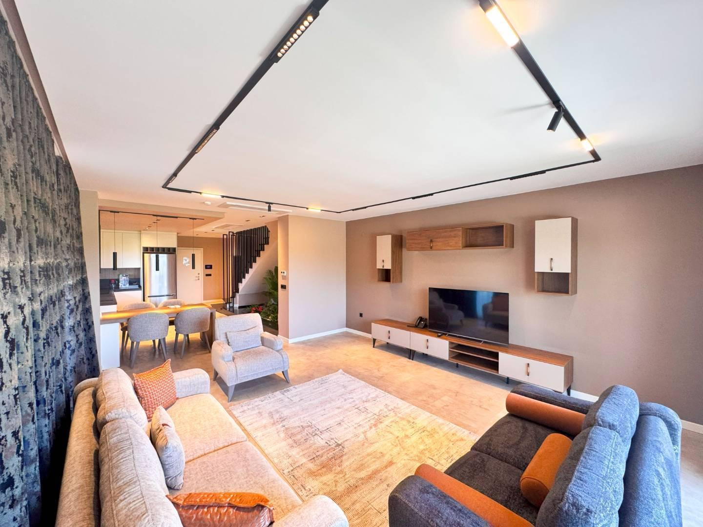 Kuşadası Davutlar'da Çekirdek Ailelere Uygun, Jakuzili, 3+1 Villa-42878