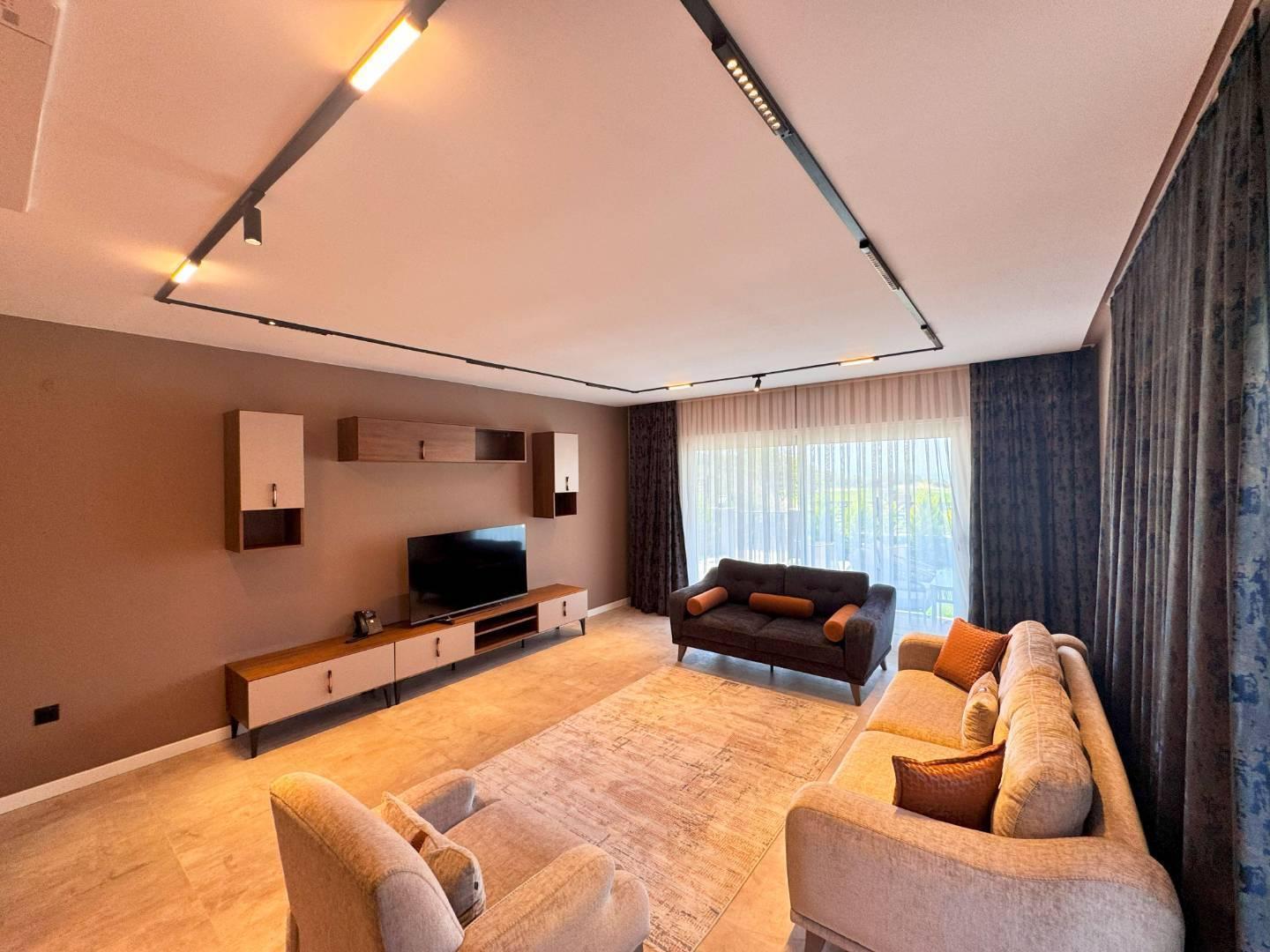 Kuşadası Davutlar'da Çekirdek Ailelere Uygun, Jakuzili, 3+1 Villa-42878