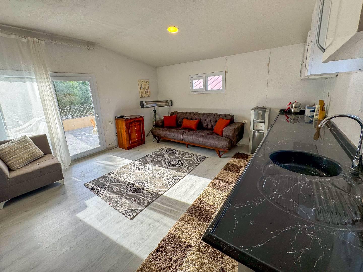 Kuşadası Davutlar'da Denize Sıfır, Kalabalık Ailelere Uygun, Şık Villa-33045