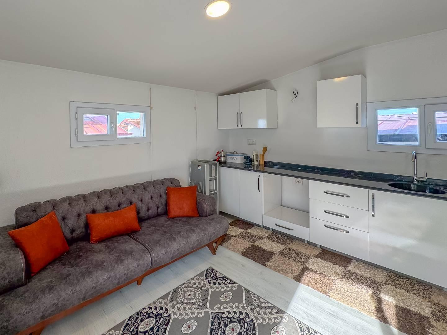 Kuşadası Davutlar'da Denize Sıfır, Kalabalık Ailelere Uygun, Şık Villa-33045