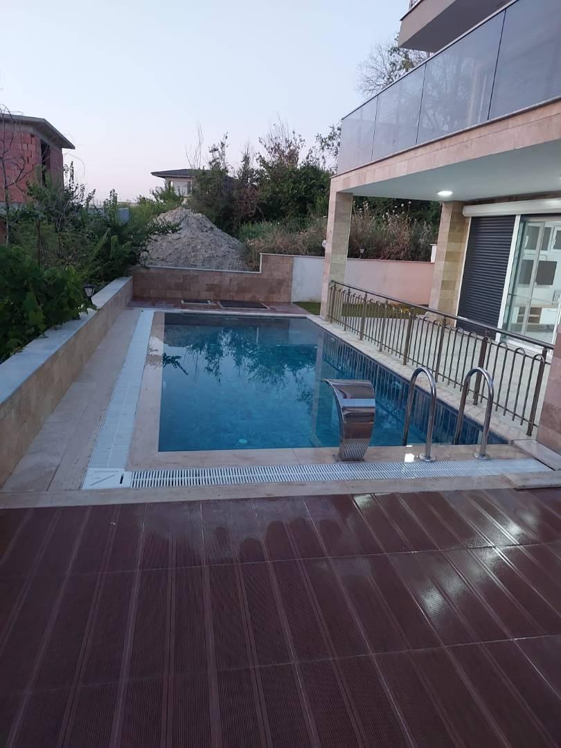 Kuşadası Güzelçamlı'da Merkeze Yakın, Özel Havuzlu, Şık Villa-43166