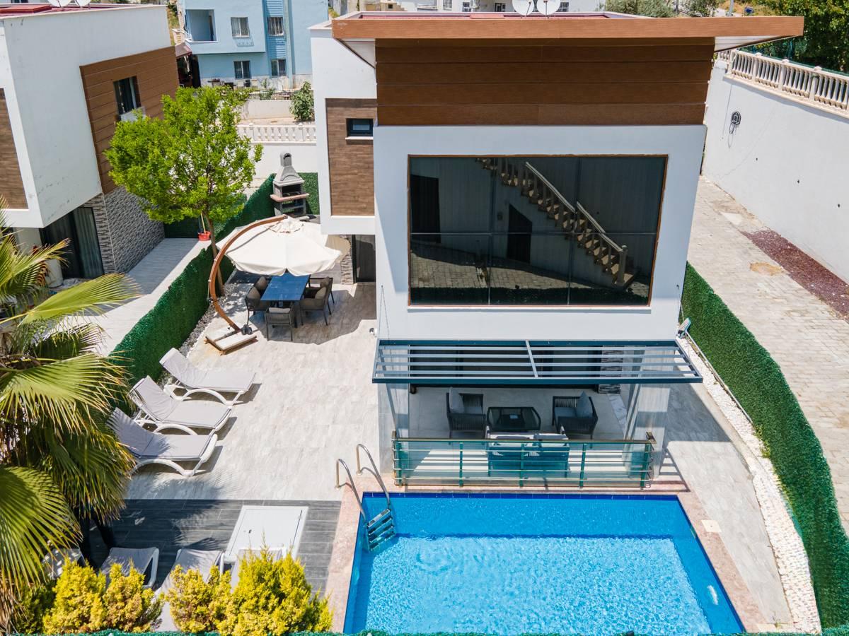 Aydın Kuşadası'nda Kadınlar Denizine Yakın, Özel Havuzlu, Lüks Villa-38293