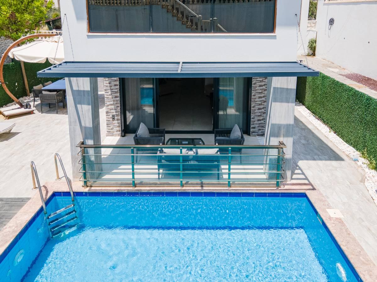 Aydın Kuşadası'nda Kadınlar Denizine Yakın, Özel Havuzlu, Lüks Villa-38293