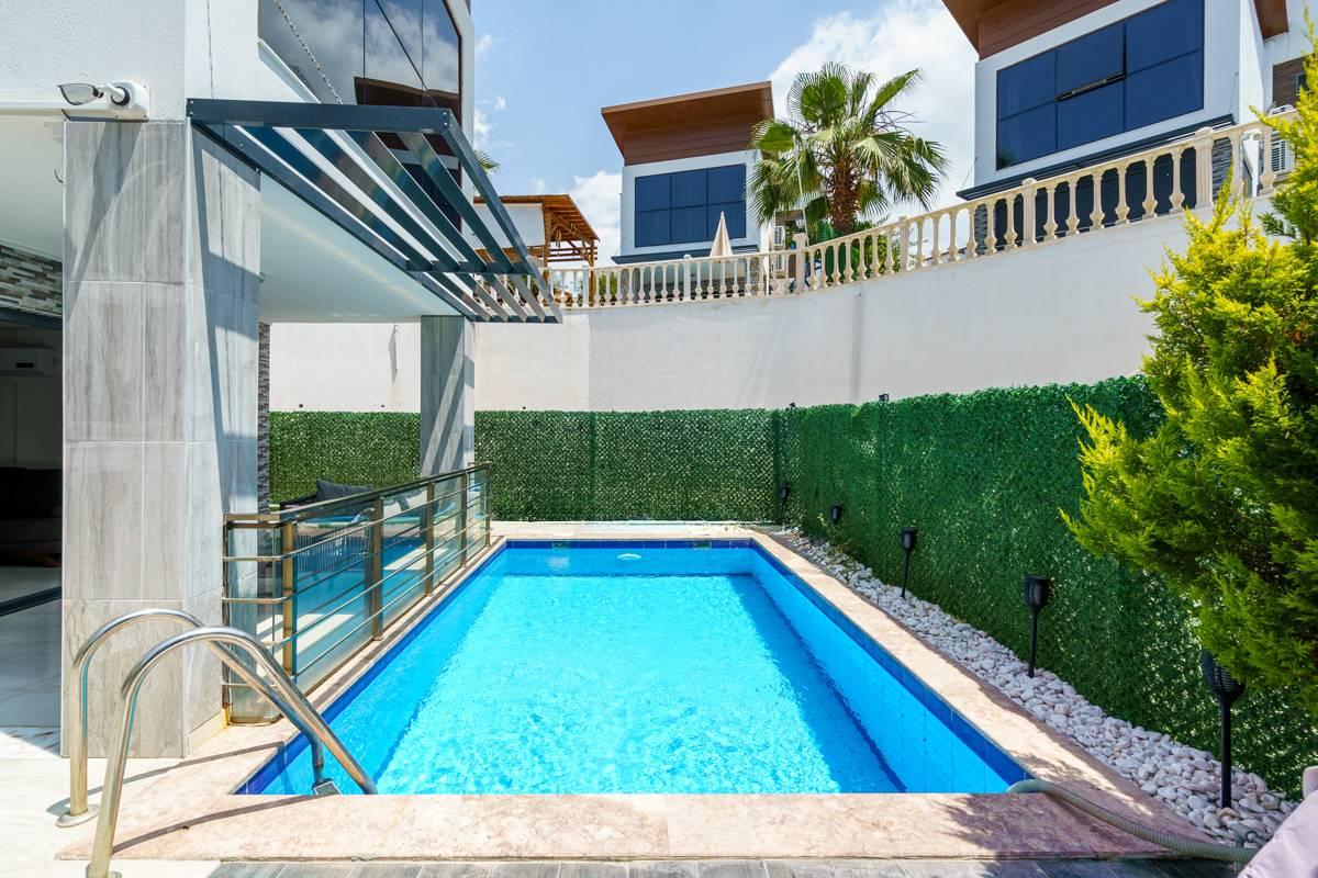 Aydın Kuşadası'nda Kadınlar Denizine Yakın, Özel Havuzlu, Lüks Villa-38293