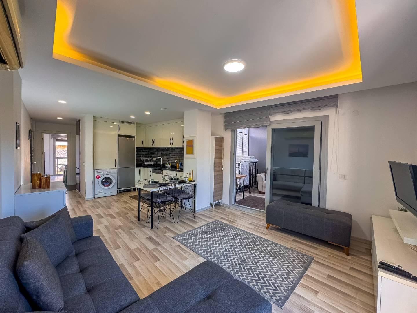 Kuşadası Soğucak'ta Açık ve Kapalı Havuzlu, Spor Salonlu, Tatil Evi-22338