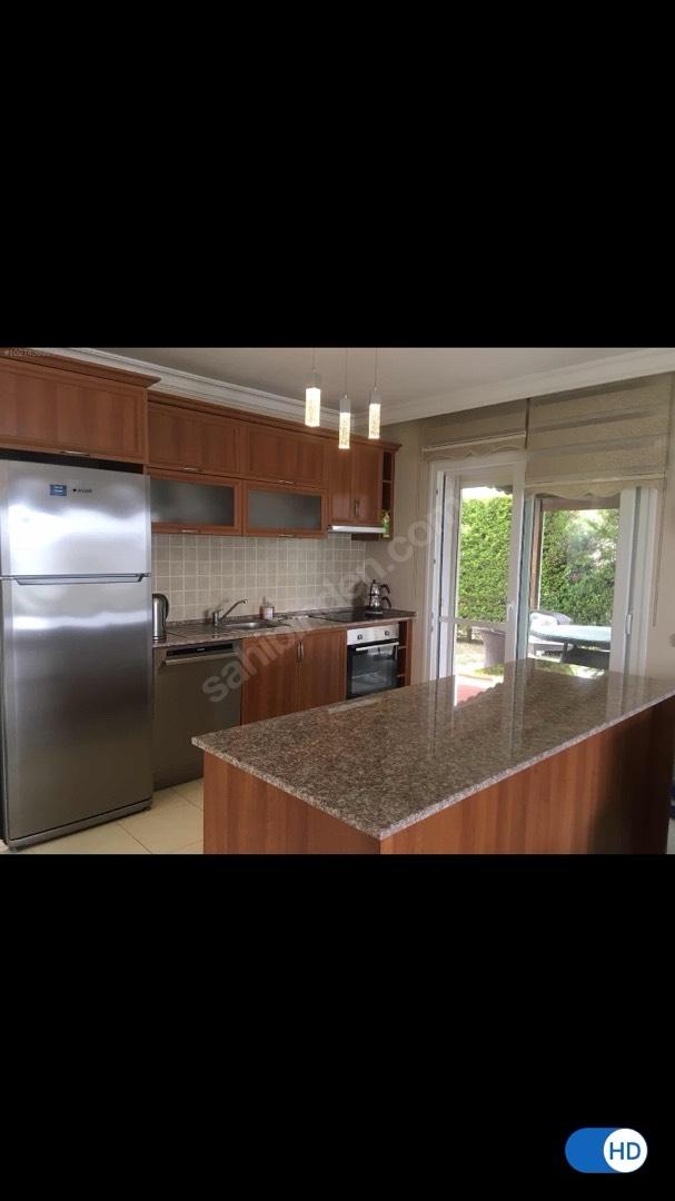 Kuşadası Soğucak'ta Merkeze Yakın Konumda, Ortak Havuzlu, Şık Villa-38323