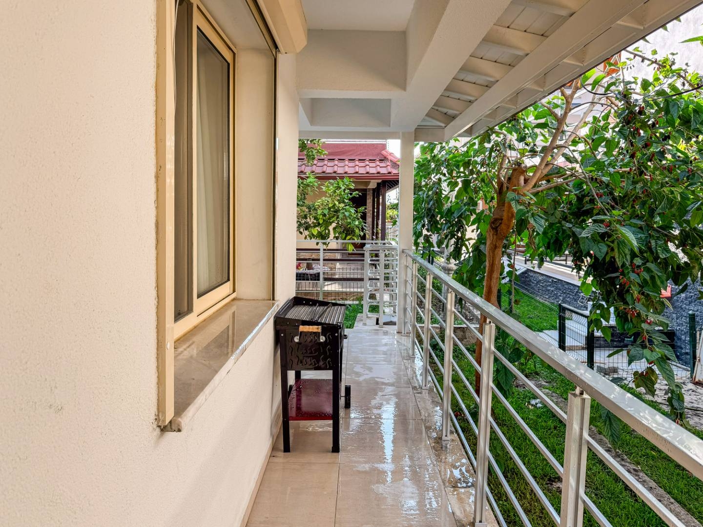 Kuşadası Yavansu'da Denize Yakın, 6 Kişilik, Konforlu Villa